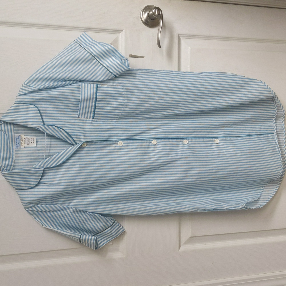 Symmetry Fashions Ltd sleepshirt small